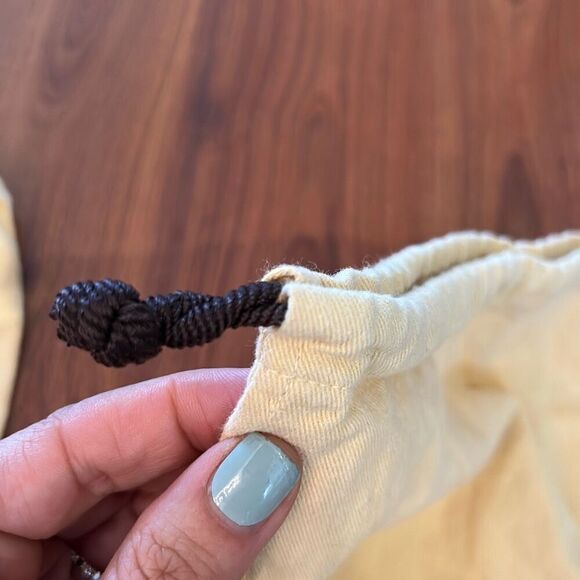 2 Louis Vuitton cream dust bag 8x 13 brown drawstring - Picture 3 of 4